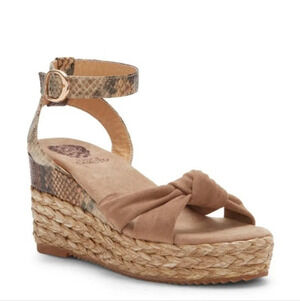 *NIB* Vince Camuto Keedra Snakeskin Print Sandal